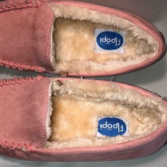 Floopi Fur-lined Moccasin Slipper - Picture 2 of 5